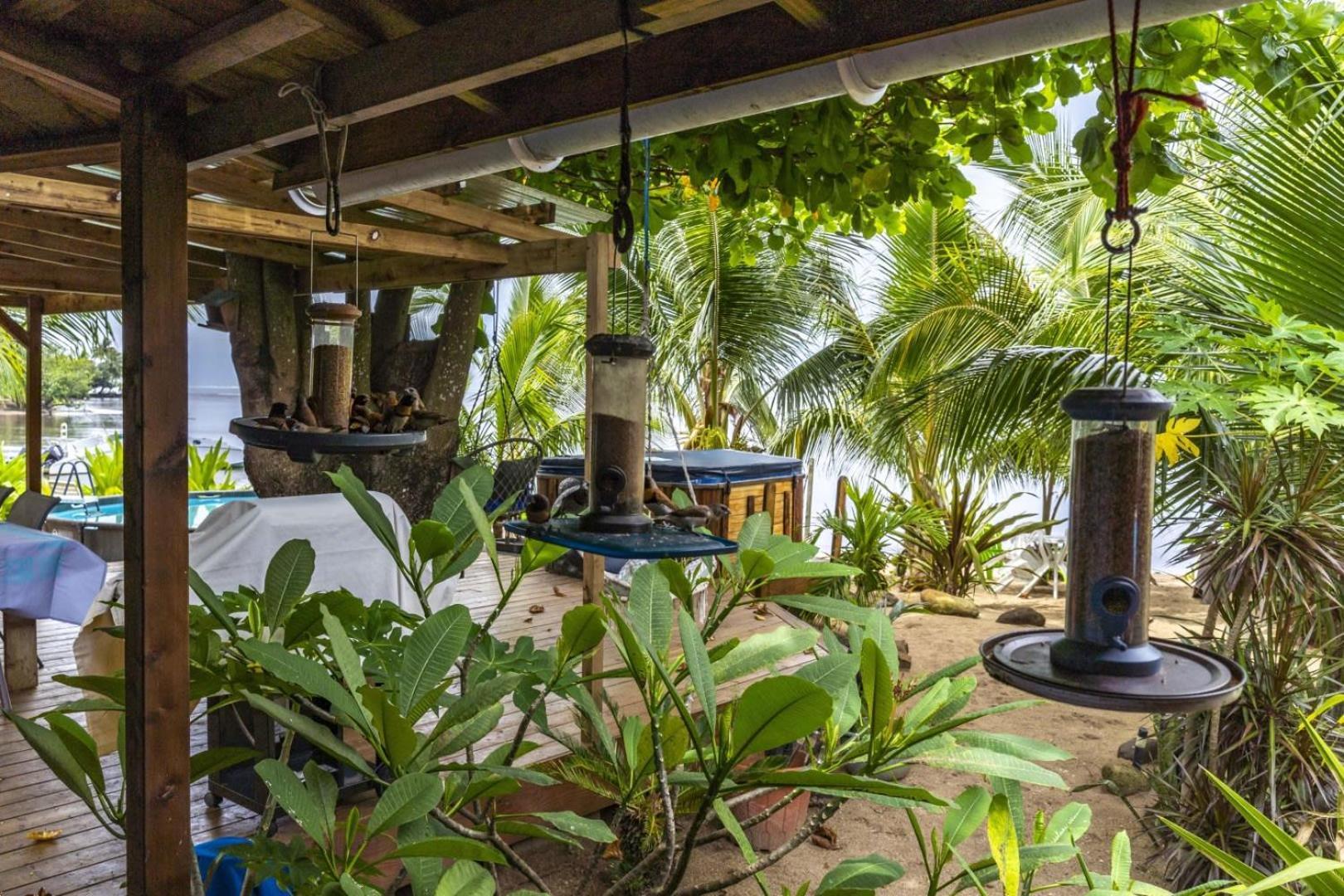 Fare Oaoa Haapiti Aparthotel Moorea Exterior photo